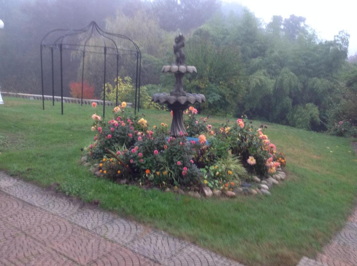 Bed and Breakfast Domaine De La Provencale Saint-Didier-de-la-Tour Exterior foto
