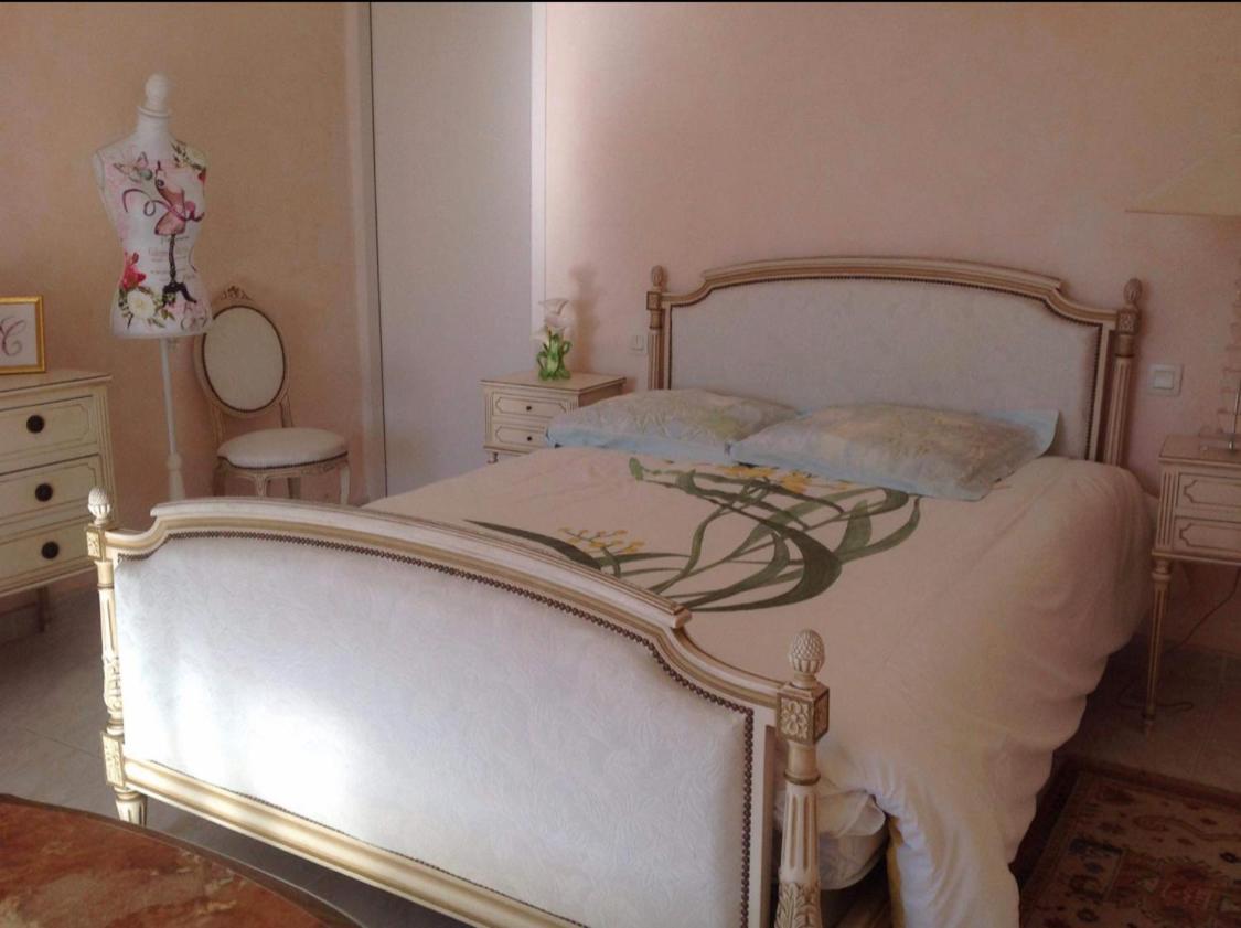Bed and Breakfast Domaine De La Provencale Saint-Didier-de-la-Tour Exterior foto