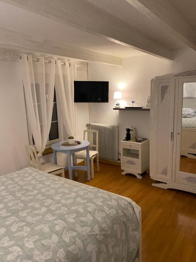 Bed and Breakfast Domaine De La Provencale Saint-Didier-de-la-Tour Exterior foto